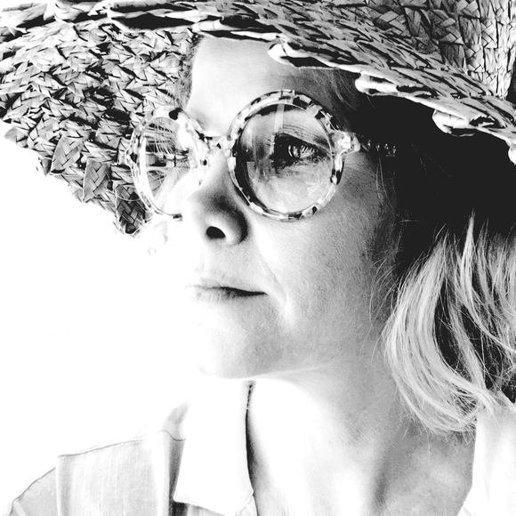 Meet your Posher, Cynthia - Picture 1 of 1